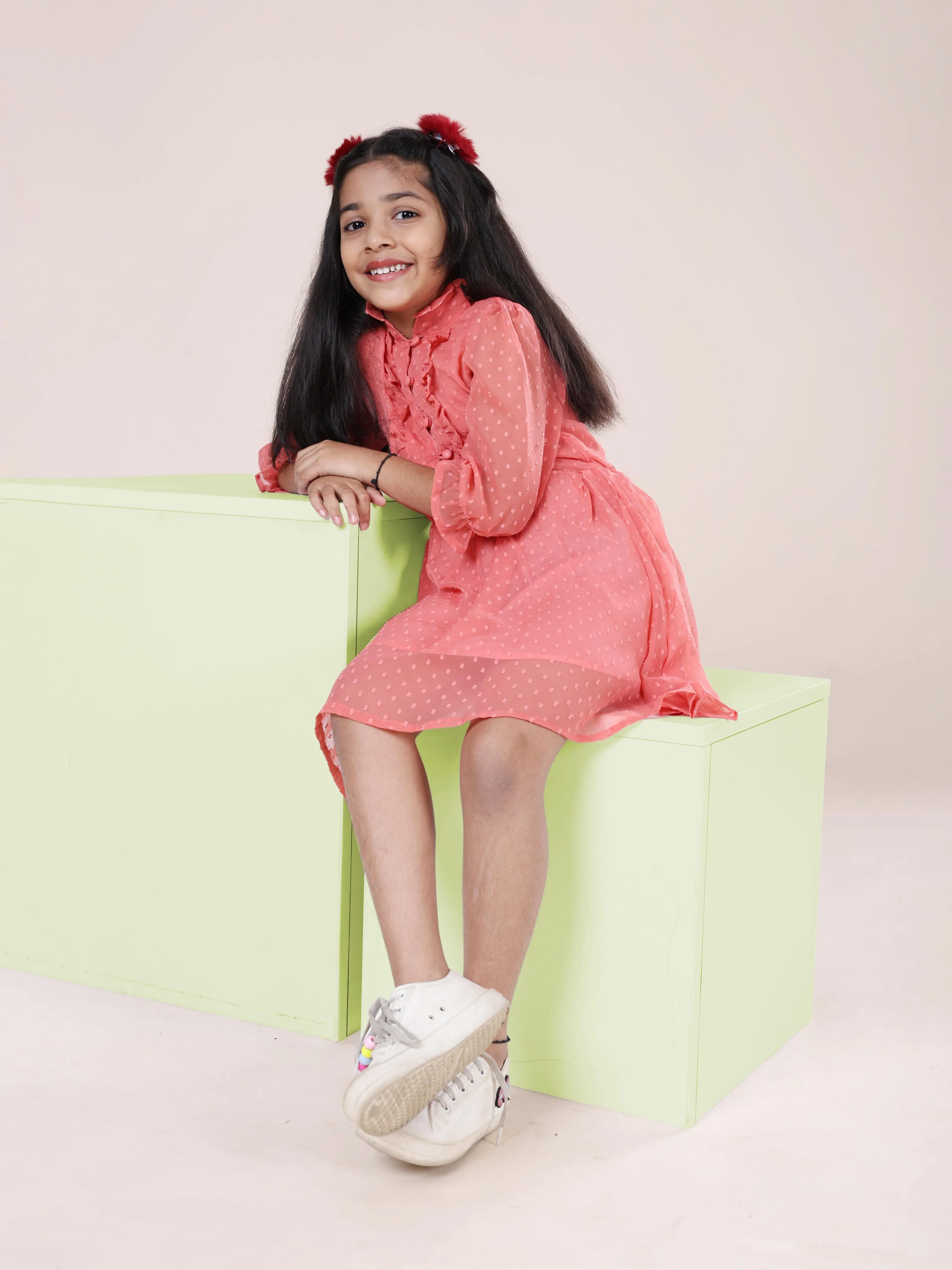 Girls Front Yoke Frill Detailed Placket Full Sleeves Dress