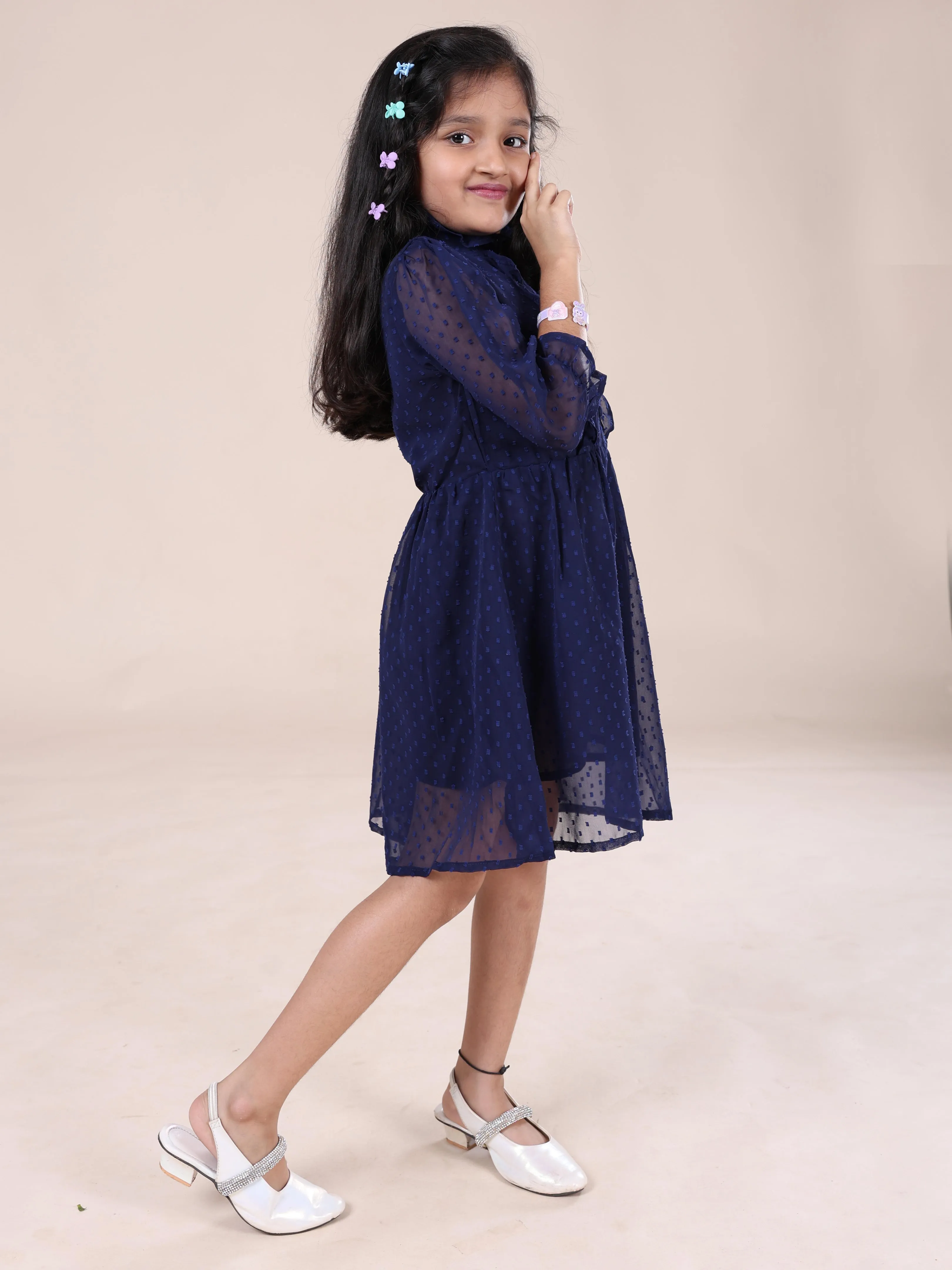 Girls Front Yoke Frill Detailed Placket Full Sleeves Dress