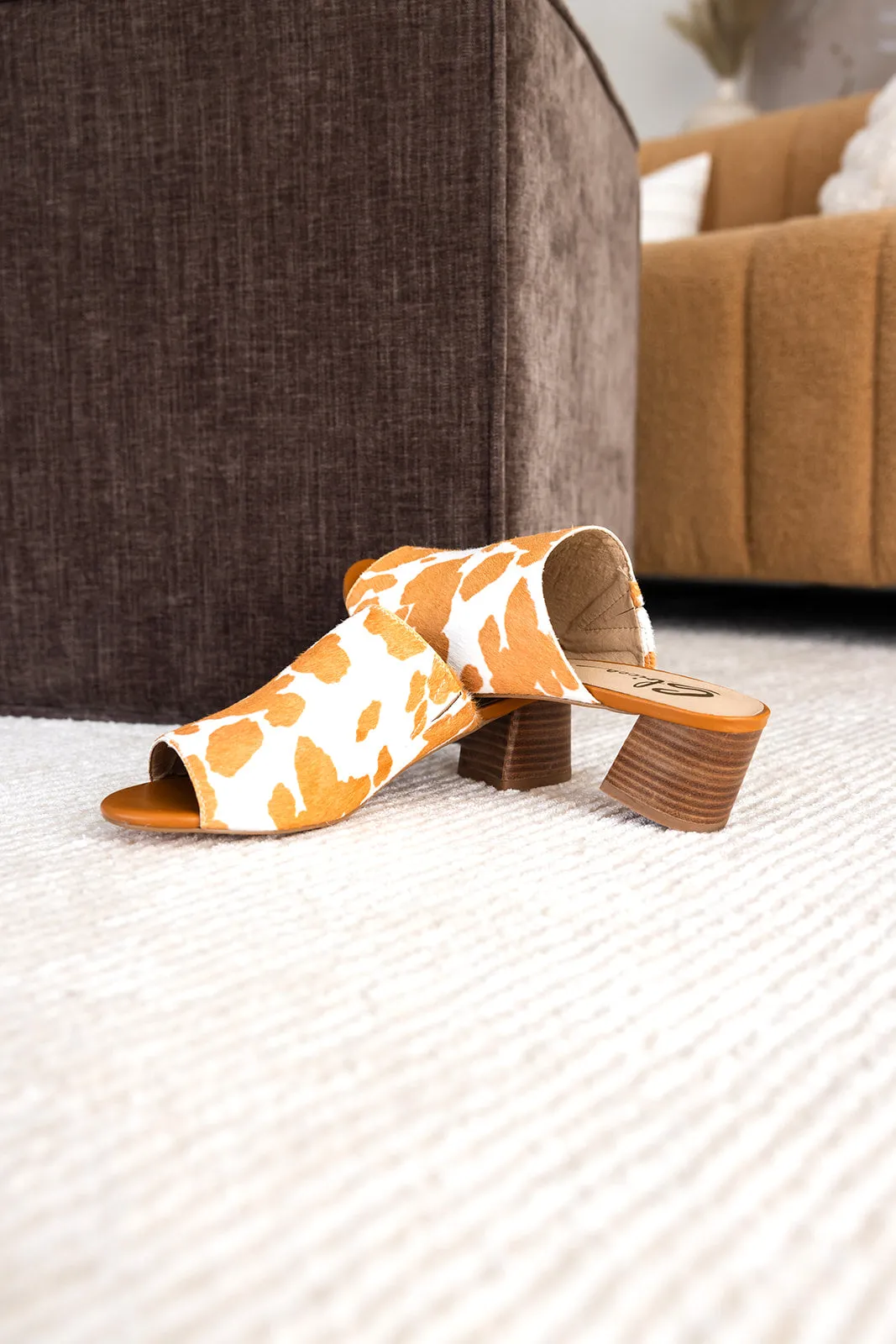 Richwood Peeptoe Tan and White Cowhide Slide (Online Exclusive)