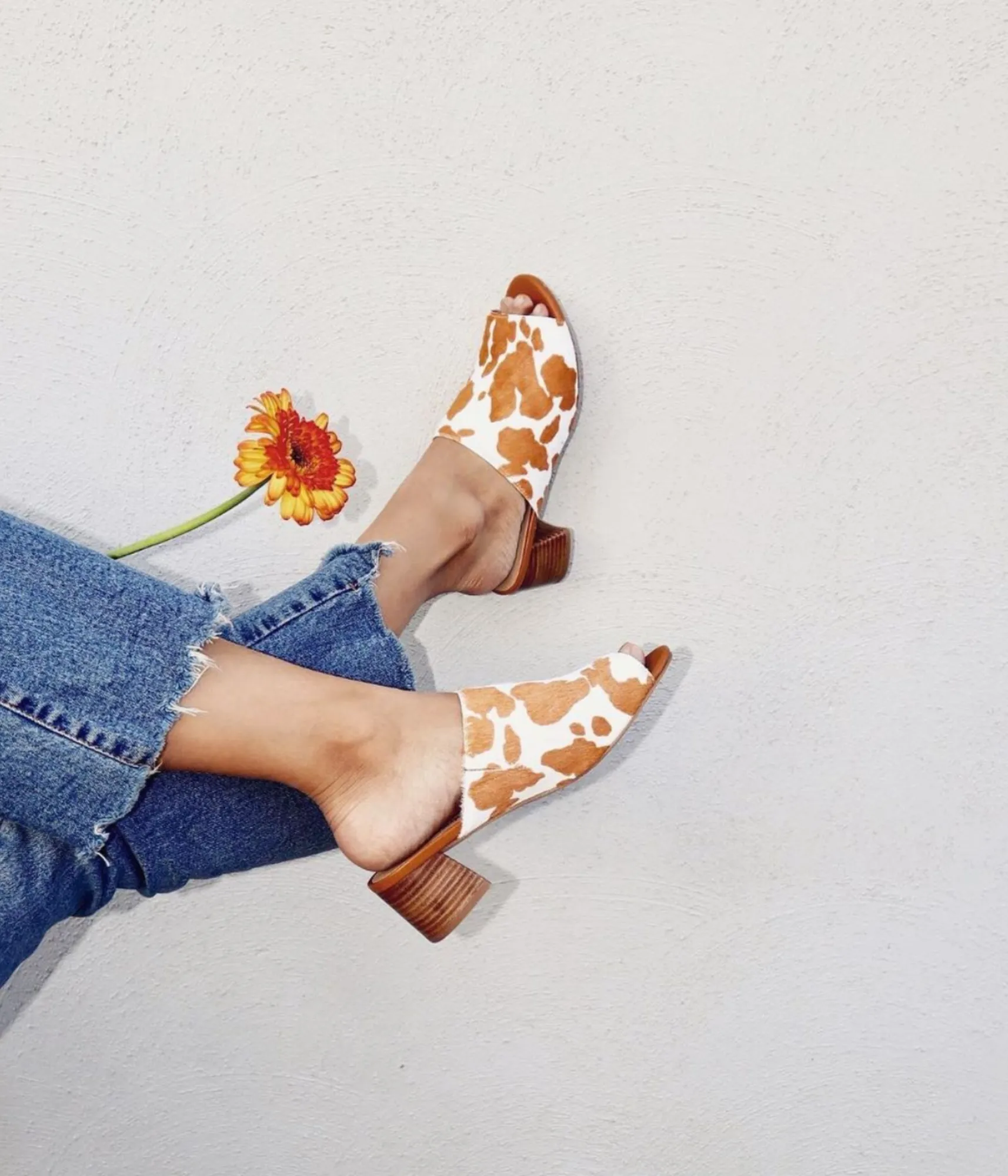 Richwood Peeptoe Tan and White Cowhide Slide (Online Exclusive)