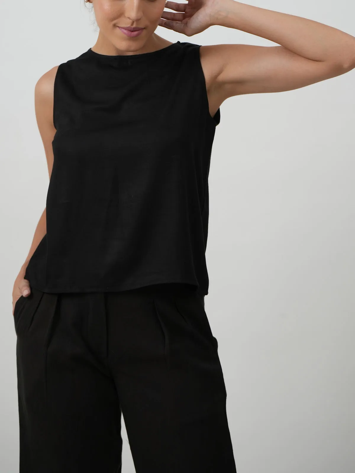 Shell Top Black