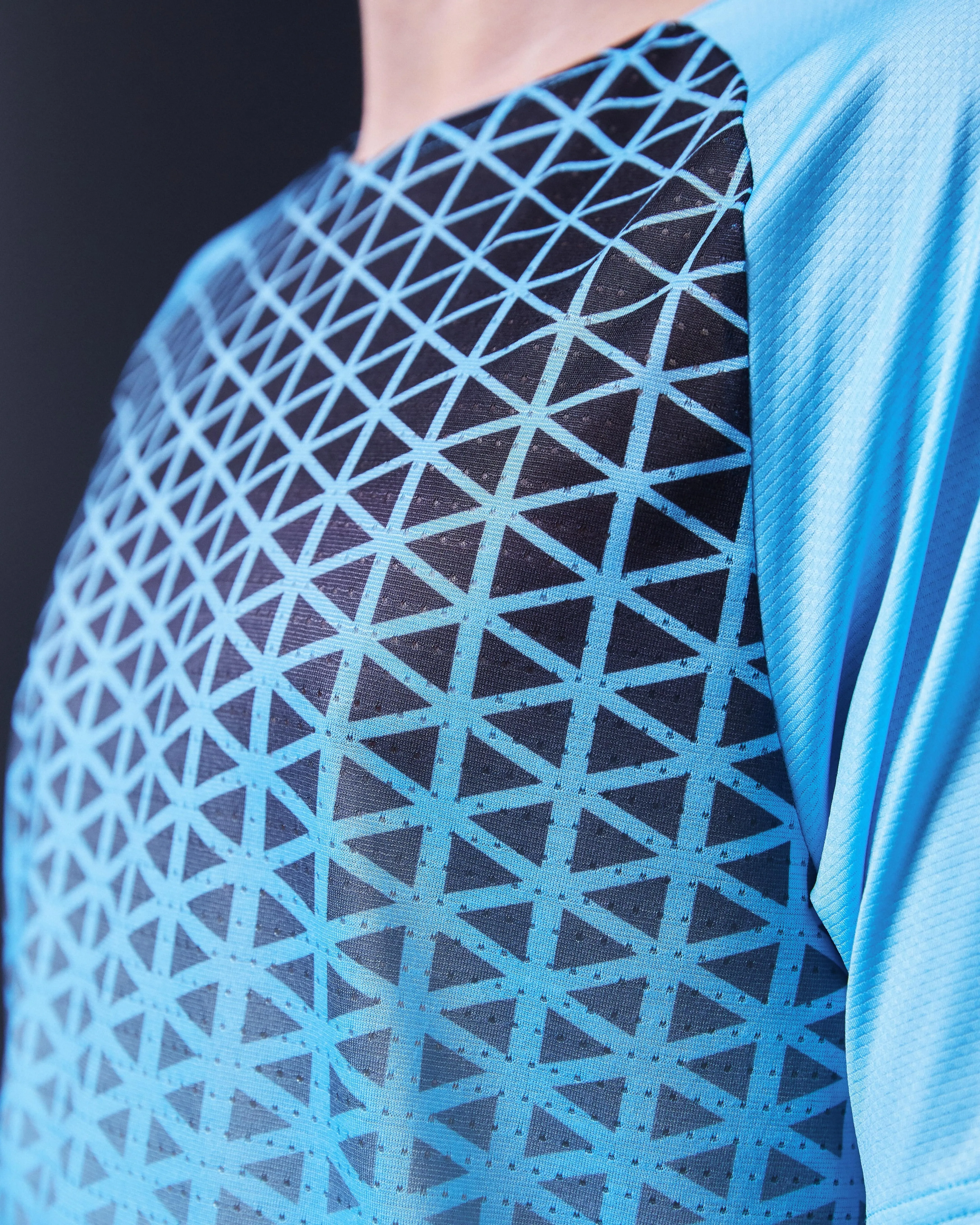 SRT SS 01 Run Short Sleeve T-Shirt - Light Blue/Black