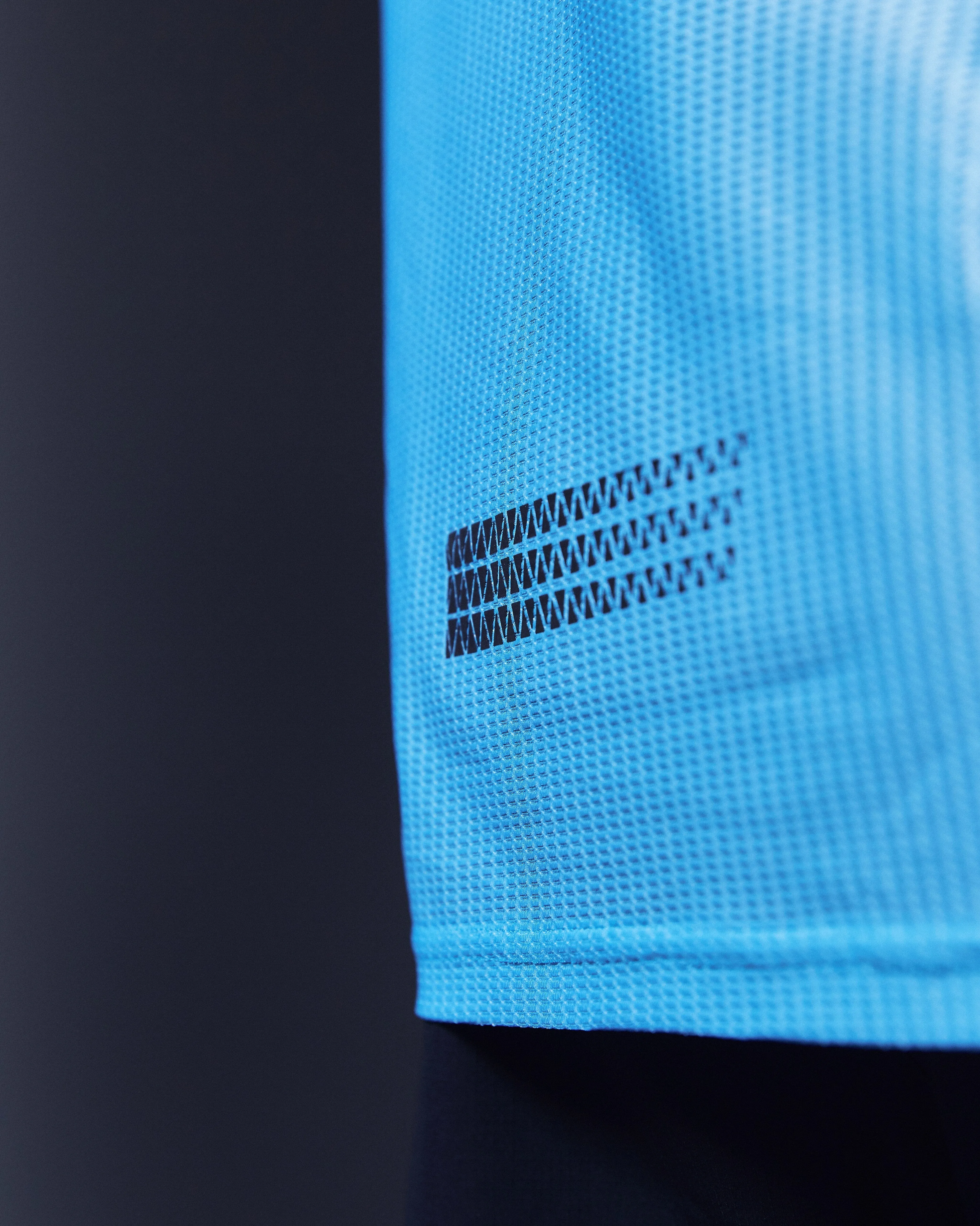 SRT SS 01 Run Short Sleeve T-Shirt - Light Blue/Black
