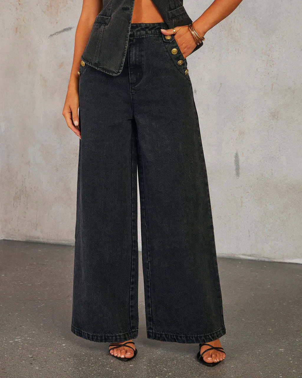 Womens Denim Vest  Tailored Fit  Button-Down  Waist-Length Structured Design